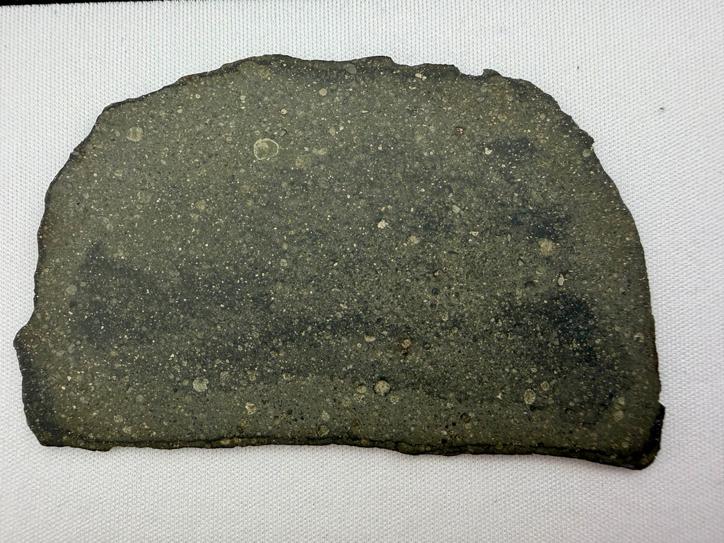 Sinawan 005 R-chondrite 17.32g -- light and dark lithology boundary with preserved chondrules in transitional metamorphic zon