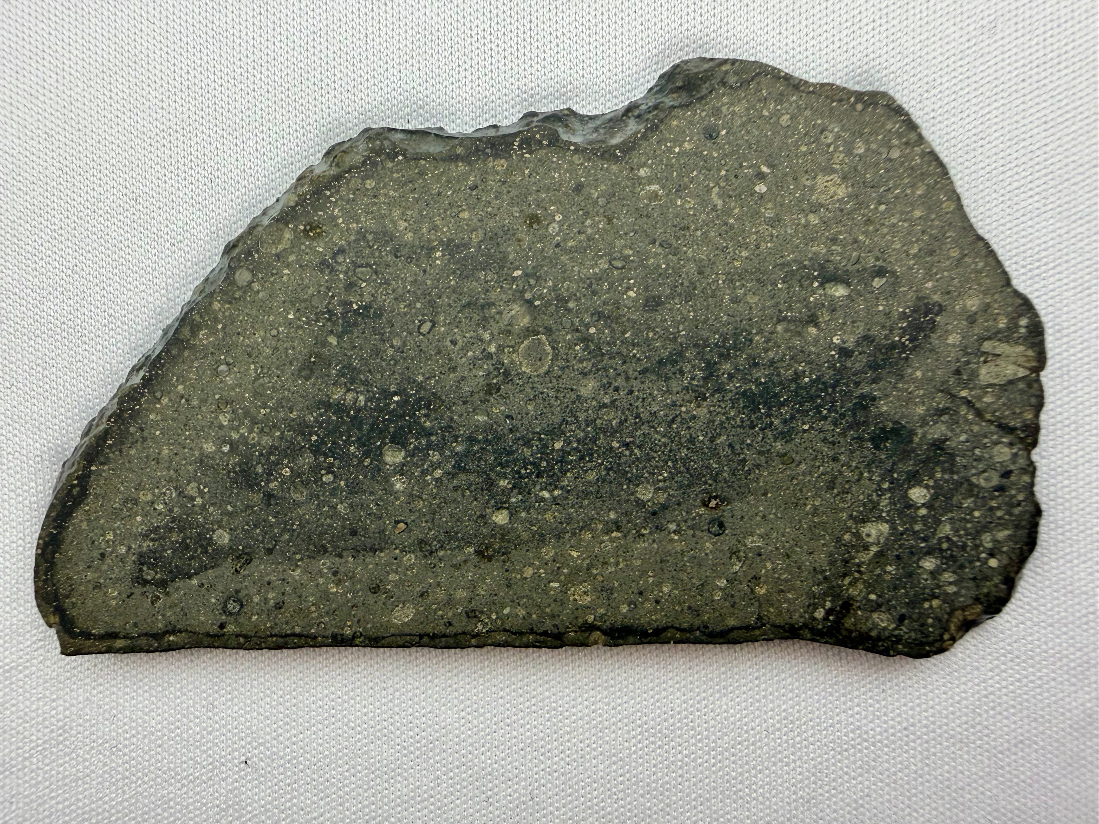 Sinawan 005 – Rumuruti (R5-6) Meteorite R-Chondrite with Dual Lithologies, 1 of 3 known, 22.82g