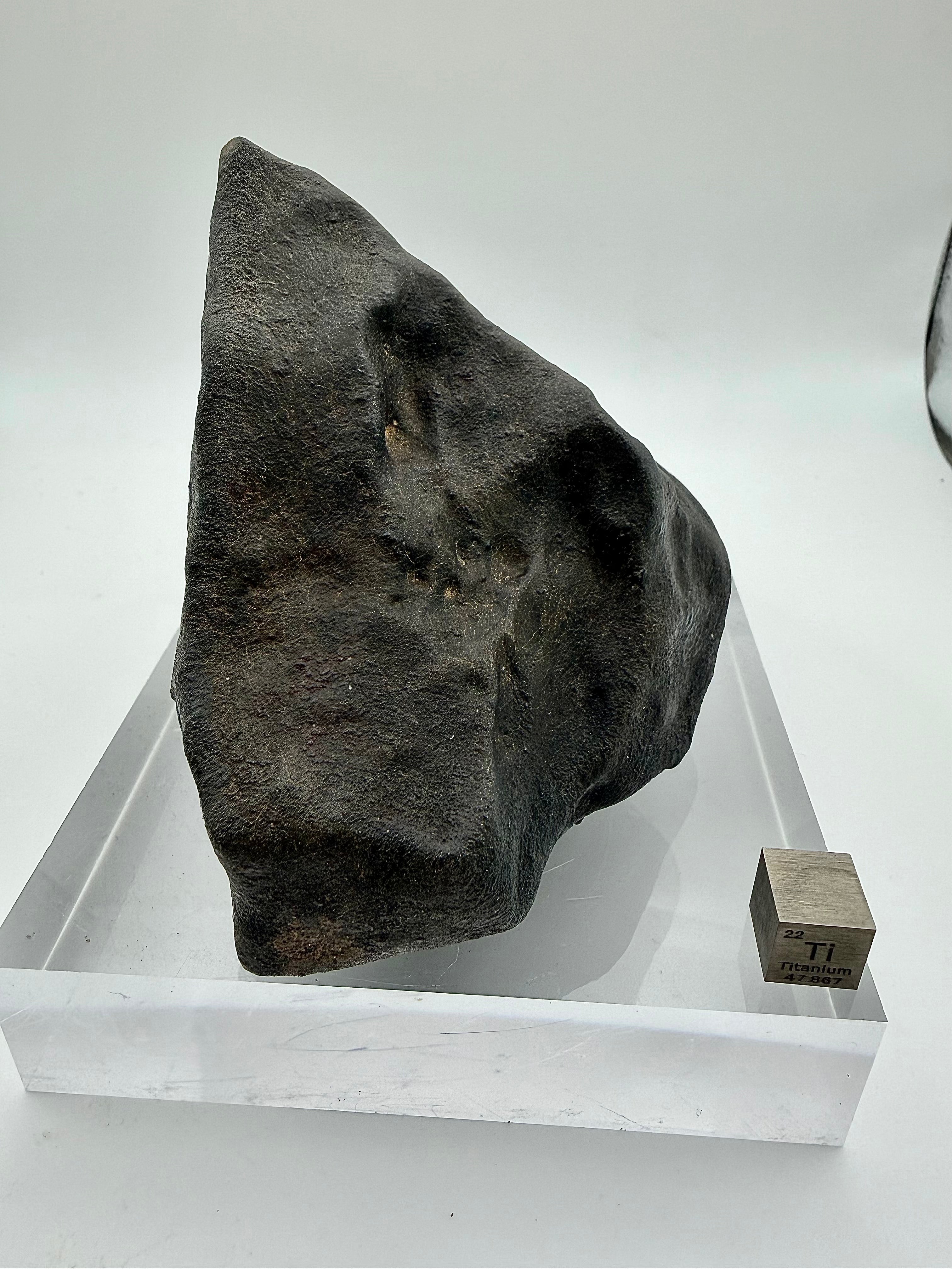 NWA XXX chondrite meteorite 820.15g -- deep regmaglypts and thumbprint impressions in preserved fusion crust