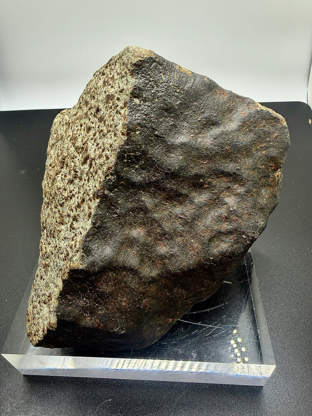 NWA XXX ordinary chondrite meteorite individual 1091.71g, oriented with regmaglypts -- unclassified complete stone, Treasure 