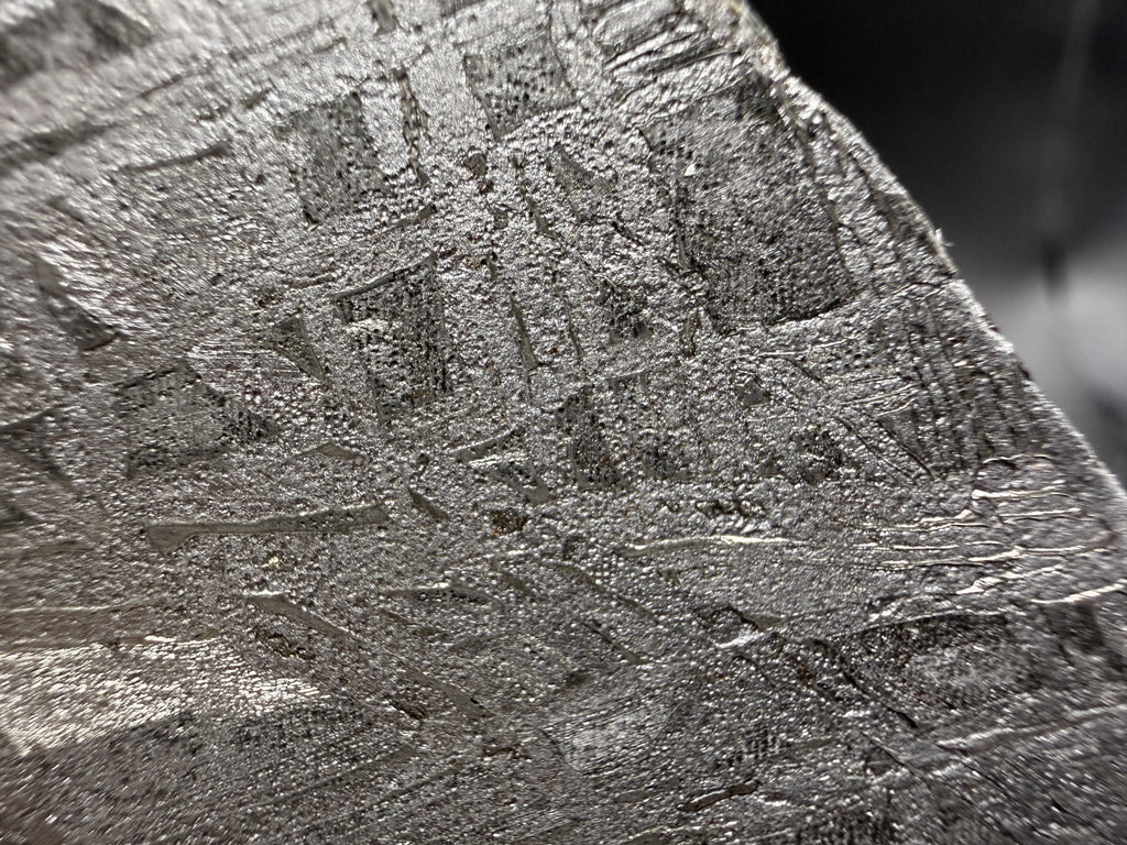 Macro of the Aletai iron meteorite, Widmanstatten pattern with rounded inclusions