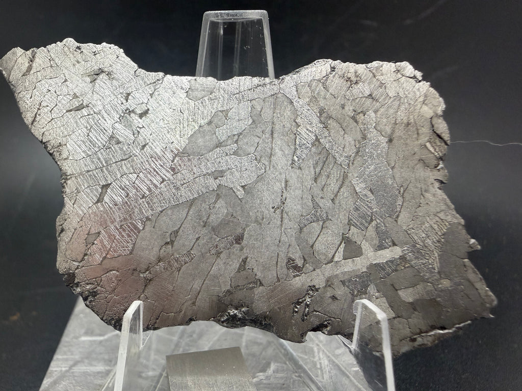 Kaalijärv IAB-MG iron meteorite slice 33.38g, etched face showing Widmanstätten pattern, front view