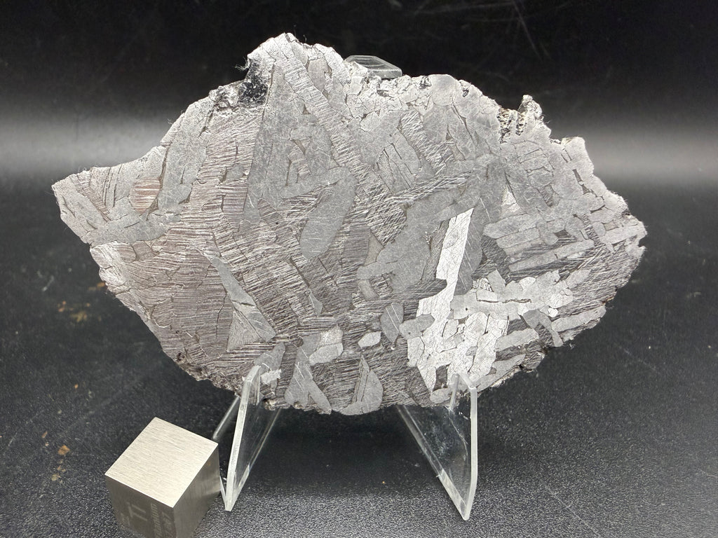 Kaalijärv IAB-MG iron meteorite slice 38.39g, etched -- octahedrite with Widmanstätten pattern and Neumann bands, Treasure Co