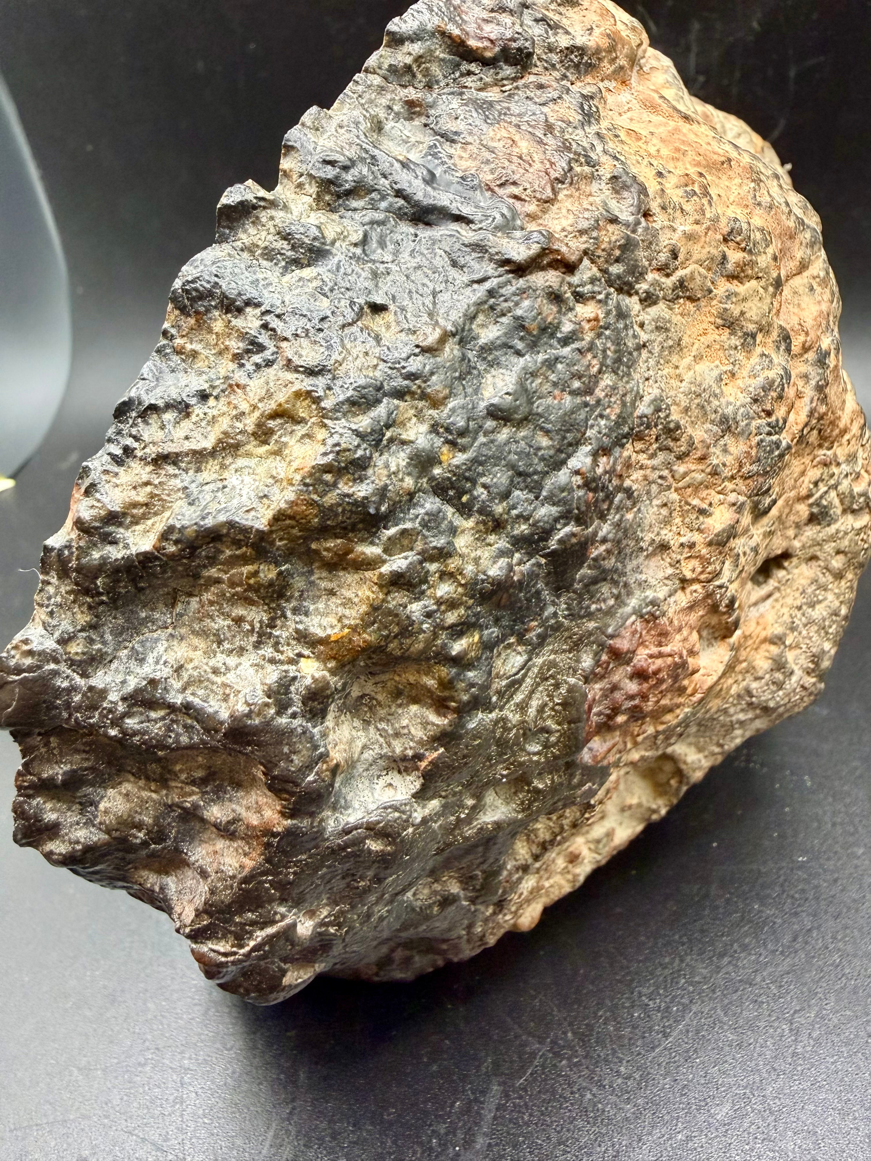 Regmaglypted surface texture on NWA 18048 polymict eucrite meteorite main mass weighing 1530 grams