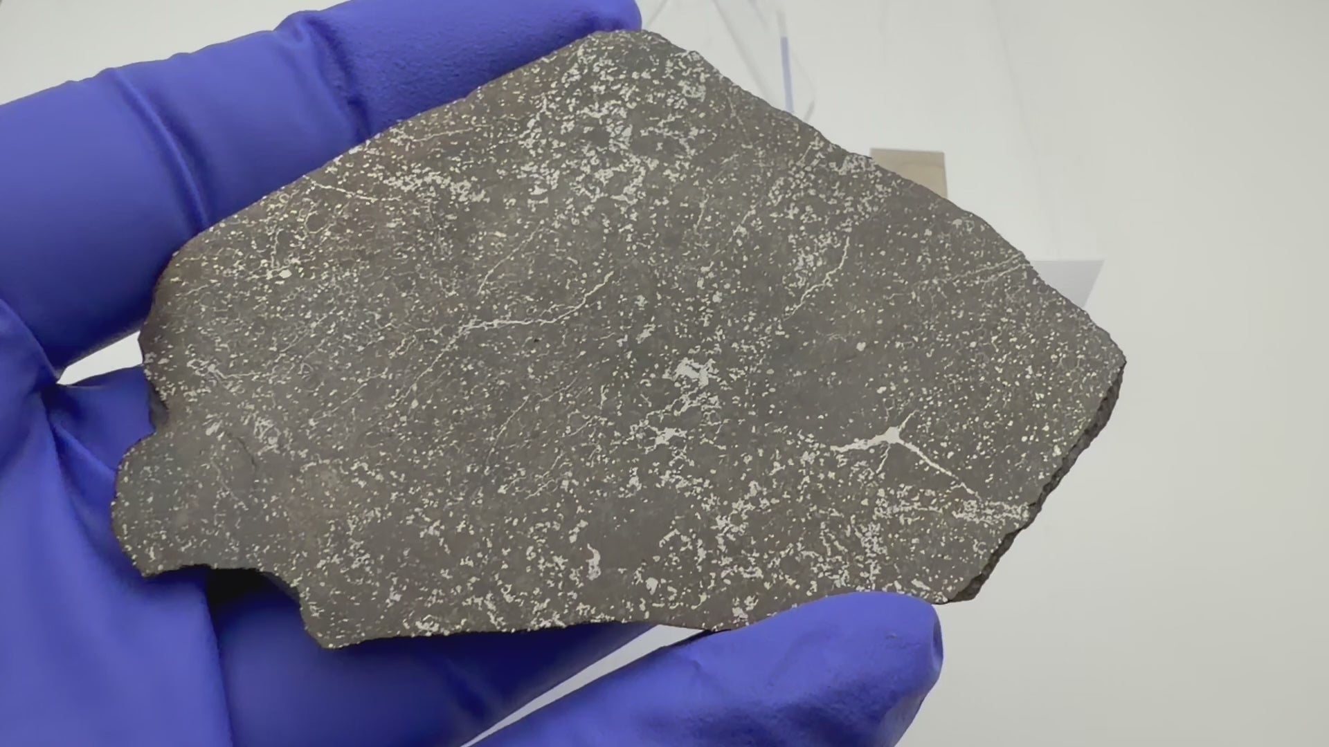 OC4 Melt video of all sides and reflection with metal veins 